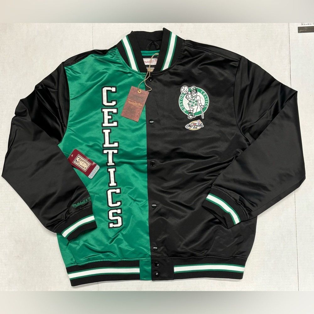 Boston Celtics Mitchell & Ness Hardwood Classic Jacket Size 2XL
